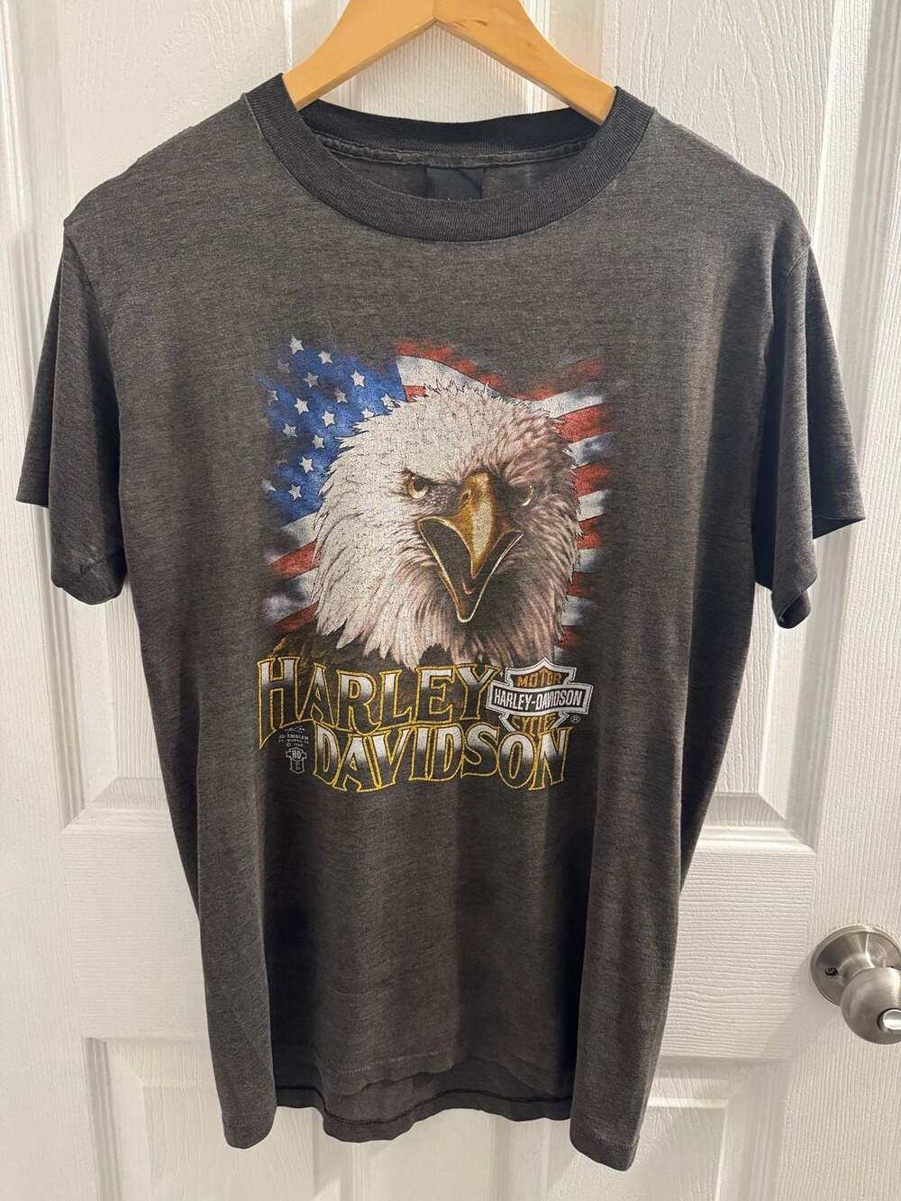 FADED Vintage 1988 3D Emblem Harley Davidson Eagle USA Flag T-Shirt